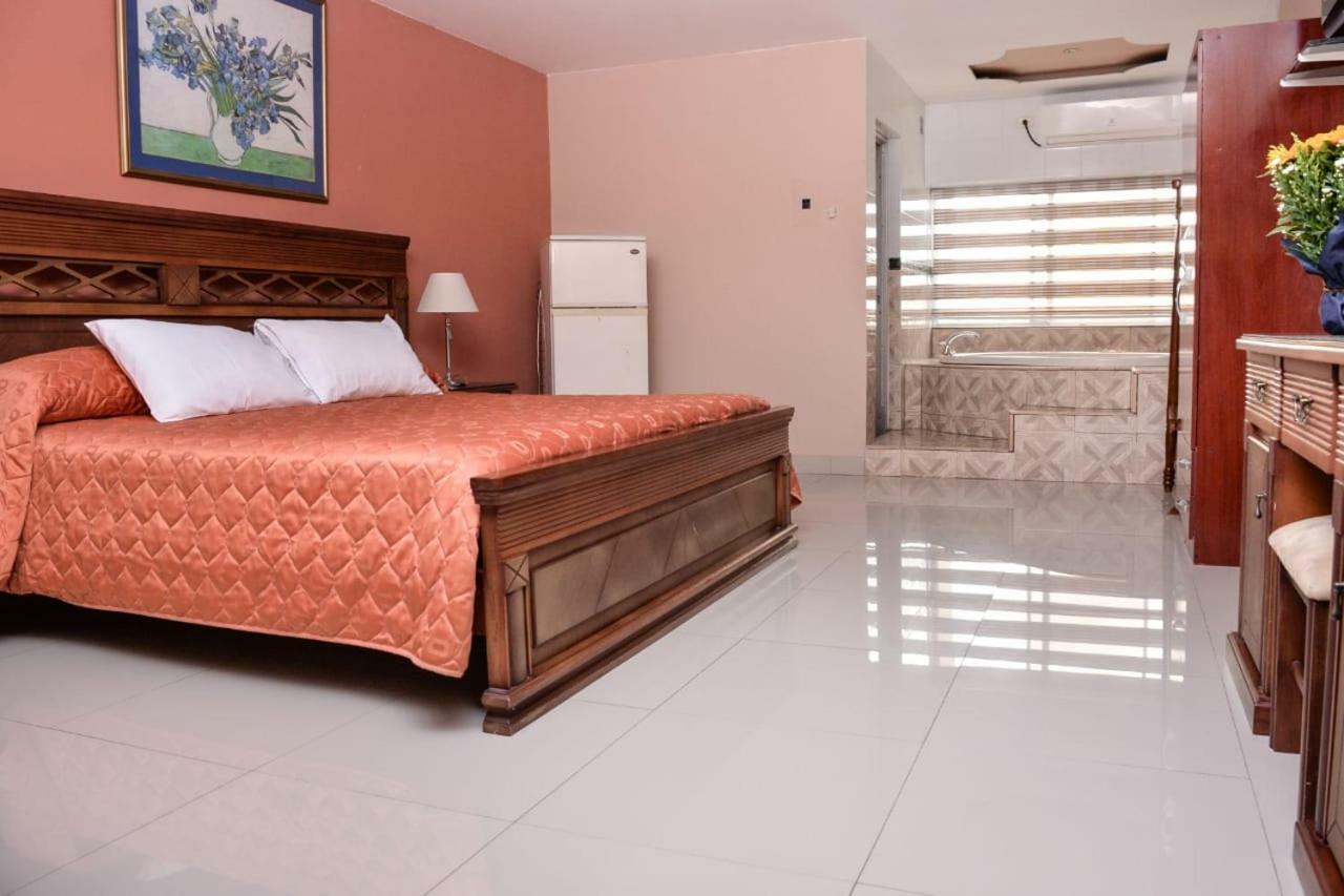 Hotel Olimpico En Quevedo Екстериор снимка
